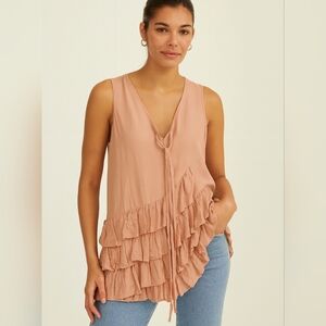 Banana Republic Effortless Elegance 100% Silk Sleeveless Ruffle Top Size Medium